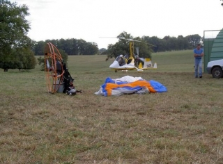 CLub ULM y paramotor en el Lot 